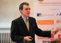 Dr. Hansjörg Leichsenring bietet Vorträge und Moderation zu verschiedenen Themen rund um Banken und Sparkassen