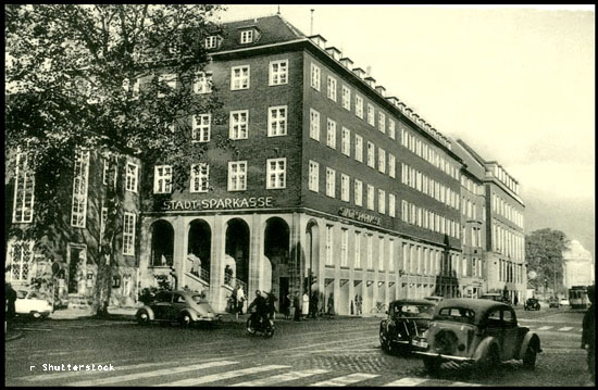 Außenansicht der Sparkasse Bielefeld 1957