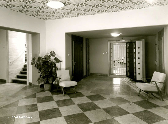 Blick in den Tresorraum der Sparkasse Bielefeld 1957