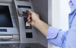Typische Auszahlung am Geldautomaten