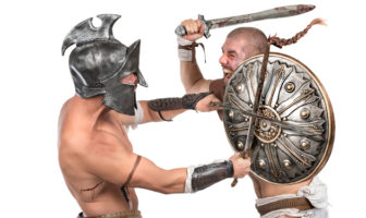 Zwei Gladiatoren im Kampf