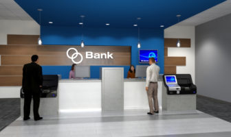 Schalter einer modernen Bankfiliale