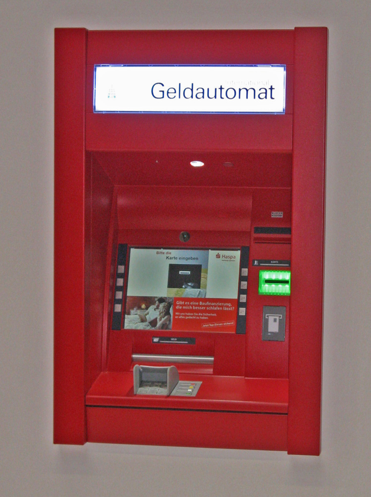 Geldautomat der neuen Haspa Bankfiliale