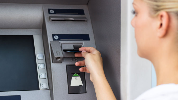 Der Geldautomat feiert 50-jähriges Jubiläum in Deutschland