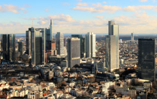Blick auf die Bankenmetropole Frankfurt am Main