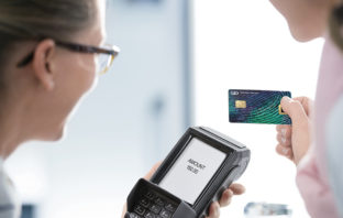 Bezahlen mit einer biometrischen Bezahlkarte